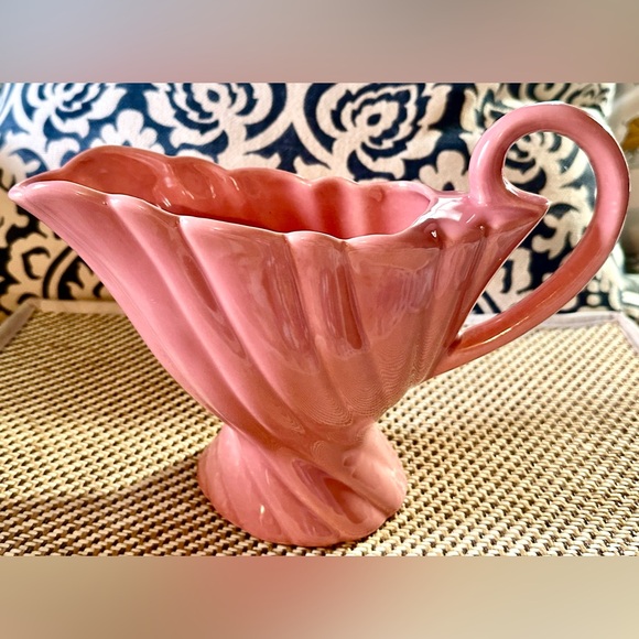 Vintage Pink Bauer USA Pottery Swirl Design Pitcher Flower Vase Signed - Picture 13 of 13